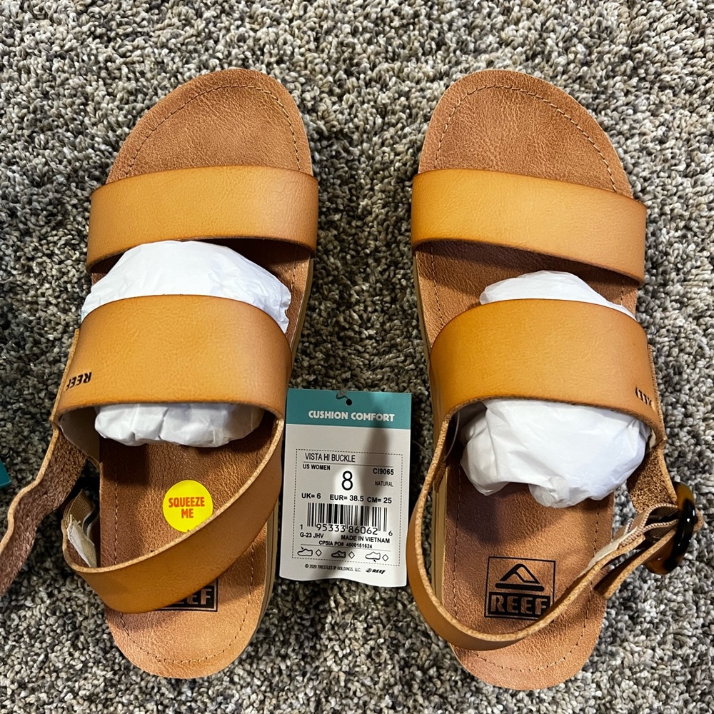 Reef Vista Hi Buckle Sandals - Never Worn